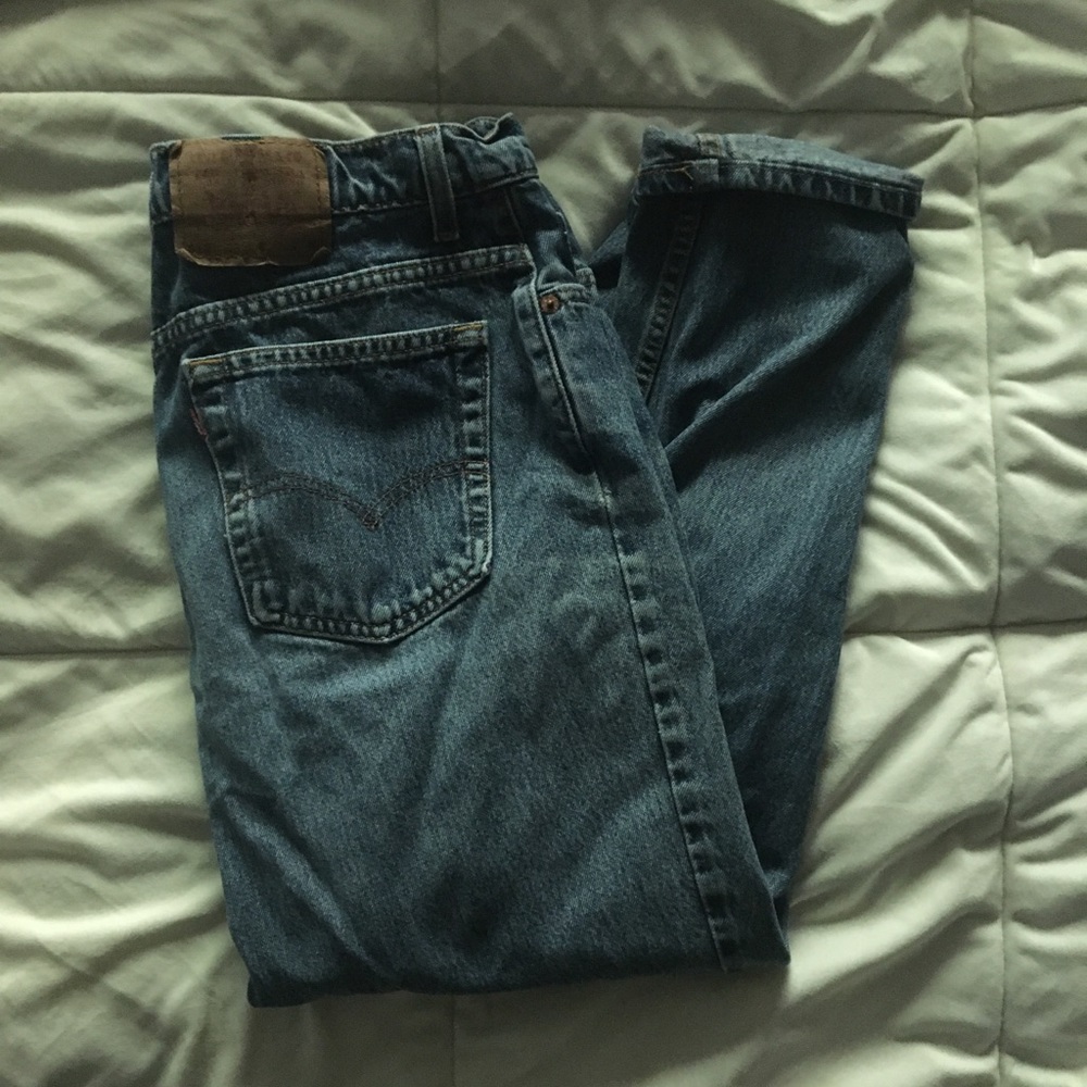 VINTAGE LEVI’S - 512 medium fit
